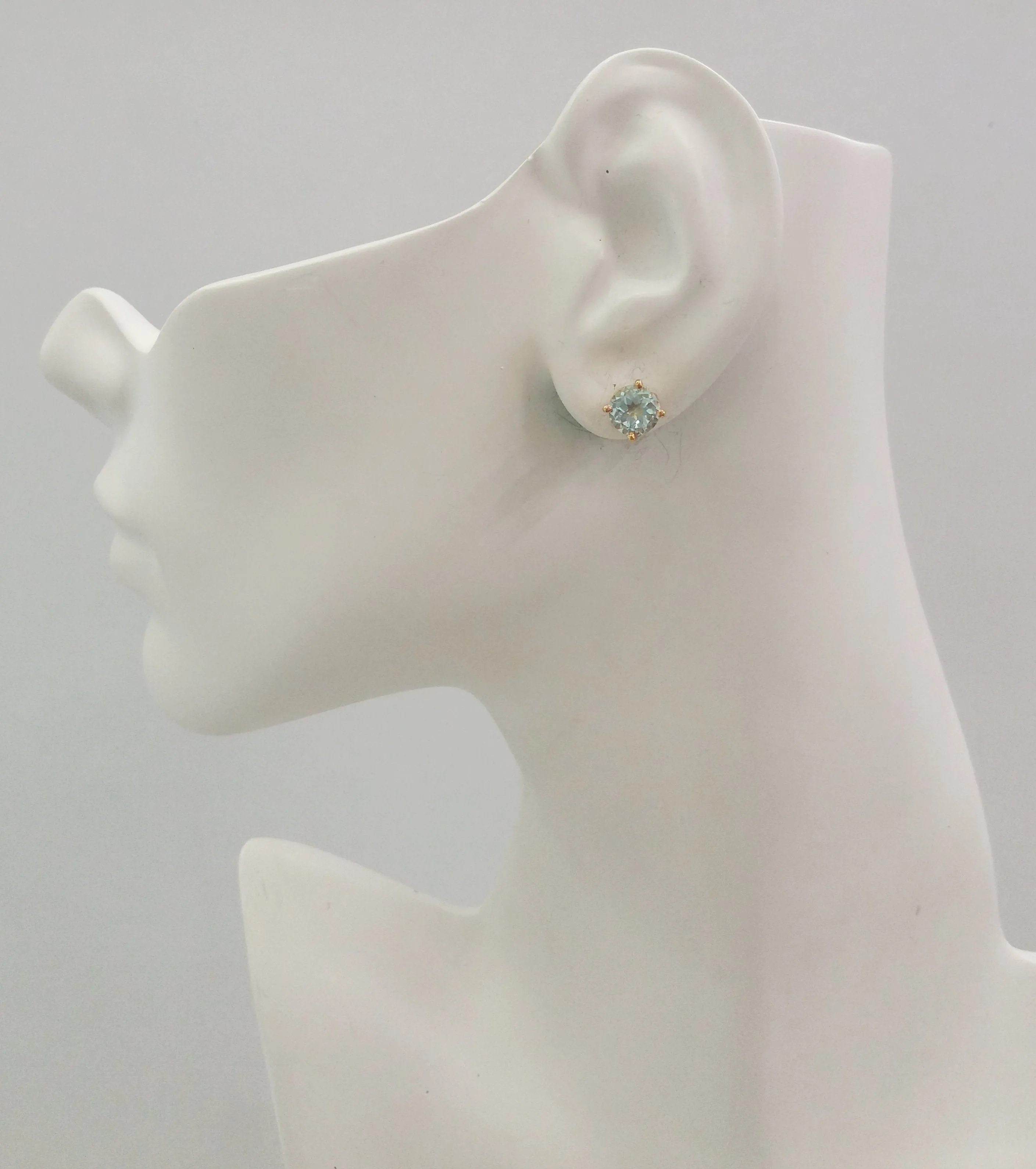 'Foliage' Twinset Earrings with Green Agates & carved Howlite Cat
